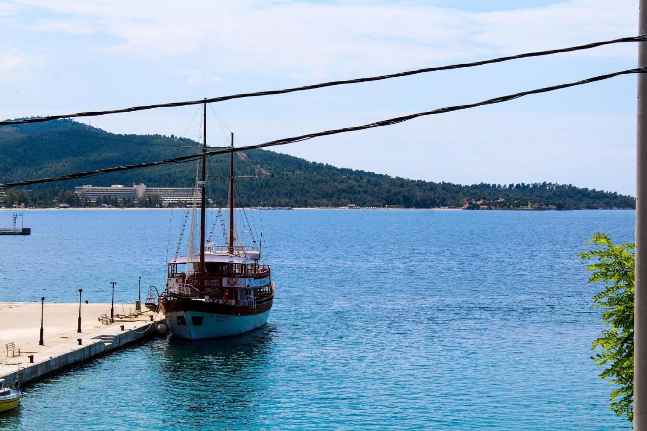Glaros Blue Hotel Neos Marmaras Bagian luar foto