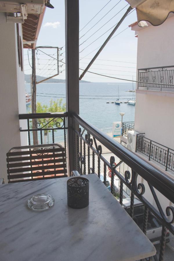 Glaros Blue Hotel Neos Marmaras Bagian luar foto